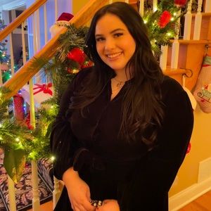 Meet your Posher, Carmella